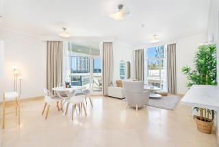 Stylish 1-Bedroom with Stunning Marina Views at Dorra Bay - 5