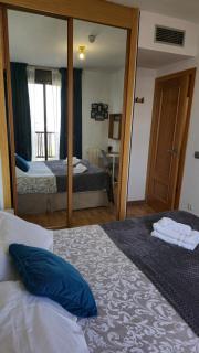 Cerca Airport, Riyadh Air, Ifema, Eisenhower, WIFI, 4 personas - Madrid - 4