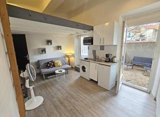 GregBnb - Studio Mezzanine - Cour exterieure - Parking Inclus - Clim - Toulon - 3