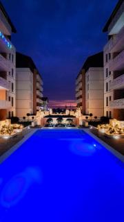 Adela & Robert Home cu piscină și parcare privată - 5