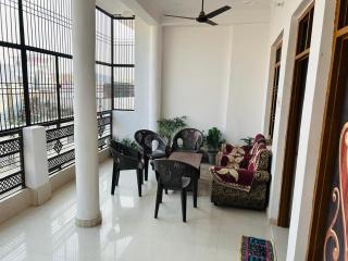 Sanatan Home Stay - Faizābād - 7