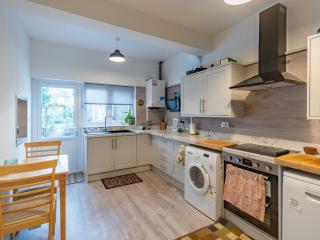 Pass the Keys Large 4 bedroom house near Southend - Southend-on-Sea - 1