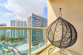 Modern Studio Retreat in Sports City Dubai - 7