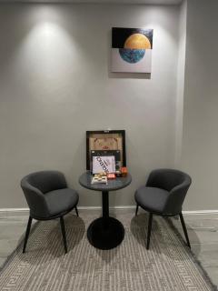 شقة غرفه وصاله بتصميم مودرن وفندقي - 2