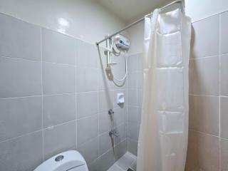 1BR Condotel Ridgewood Towers Taguig City #RW16 - Manila - 5