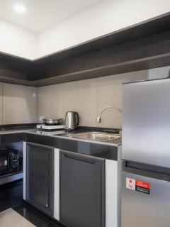 Samutprakarn Hotel - 4