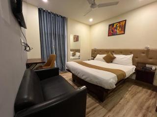 Hotel The Mall Inn by MNG Rooms - Kānpur - 3