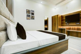 Hotel O Platinum - Zirakpur - 7