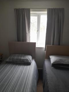 Comfortable Twin Bedroomed Shared Space, Fulwood, Lancashire, United Kingdom - Preston - 8