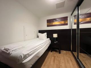 Injoy Compact Hotel Solna - Solna - 5