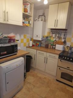 Comfortable Twin Bedroomed Shared Space, Fulwood, Lancashire, United Kingdom - Preston - 9