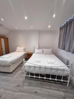 Brand New Studios in Harrow - Harrow Weald - 1