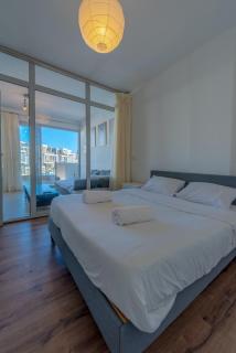 Modern 1BR with Pool View in Sholan El Gouna - Hurghada - 2