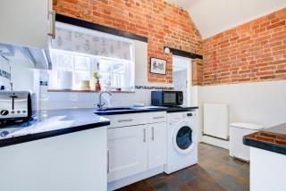 Sweet Briar - Crondall - 1