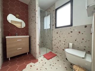 Champ de blé Apt neuf indépendant plain pied dans maison contemporaine décoration soignée tout confort terrasse aménagée, grand terrain parking privé à 15 mn de Caen et 10 mn deBayeux proche plages du débarquement - 5