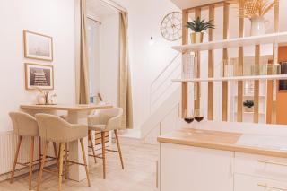 Stylish Apartments at Ruin Pub District - Budapest - 3