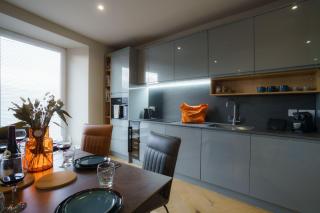 Fell View Residences Lakes Escape by LetMeStay - 8