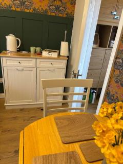 Cosy Studio Near Park and Town - 9