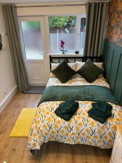 Cosy Studio Near Park and Town - 6