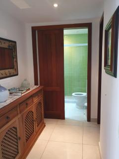 Casa Condomínio com 04 quartos, 200 metros da Praia de Manguinhos - Búzios - 1