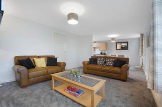 NEW! 3BR in Traynor Square - - 4