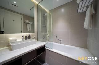 Elegant Studio Living in Privé - Dubai - 2