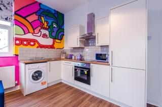 New Apt - Parking - 5 mins to CC - Liverpool - 5