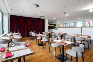 Park Inn by Radisson Frankfurt Airport - Frankfurt am Main - 8