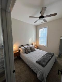 B St Bungalow - Gas City - 2