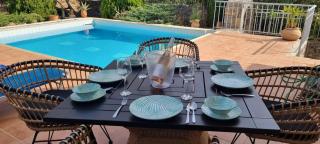Plaka-Sleeps4-Parking-Pool-HotTub-SeaViews - Elounda - 0