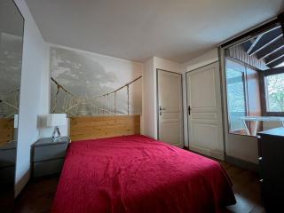 Appartement spacieux 8 pers avec balcon, parking et WiFi, proche centre et thermes - FR-1-512-214 - Brides-les-Bains - 8