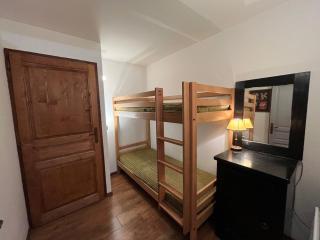 Appartement spacieux 8 pers avec balcon, parking et WiFi, proche centre et thermes - FR-1-512-214 - Brides-les-Bains - 4