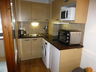 Studio 28m² avec balcon, couchages pour 4, Wifi et parking, proche centre-village et thermes - FR-1-512-219 - Brides-les-Bains - 9