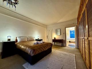 Charming Large Edwardian 7 Bed House London - Elstree - 6