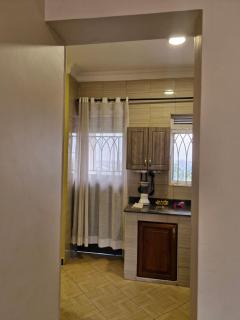 Kyanja Luxury Suites - 5