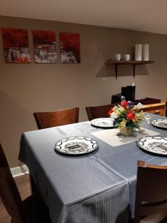 Cozy 2 Beds Basement Suite - 5