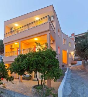 Apartments Branka - Podgora - 0