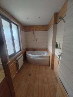 Olympic Guest House with Free Parking - 6