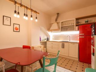 CHARMING APARTMENT IN THE CENTER - with Wi-Fi, Patio - Pistoia - 0