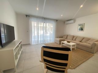 Swieqi Malaika New Apt 2 with COURTYARD - 4