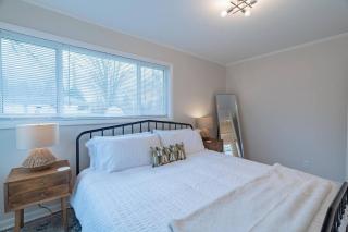 Tin Roof Inn - Marion - 2