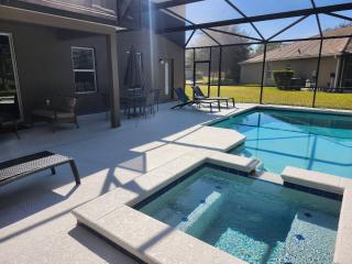 Incrível casa 5BD/5BA com piscina perto da Disney - 8