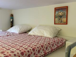 Near Acropolis Sunny Apartment! - 2