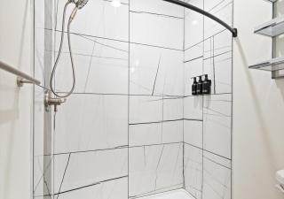 Winter @ Golden Goose: New Build, King Bed - 6