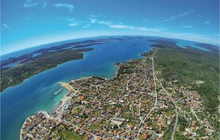 Beautiful Apartment In Pirovac With Lake View - 6