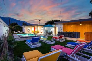 Heated Pool, Hot Tub, Fire Pit, 3 Master Suites! - 5