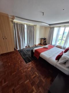 Hide Out Fantasy 3 Bedroom Ensuite - Nairobi - 0