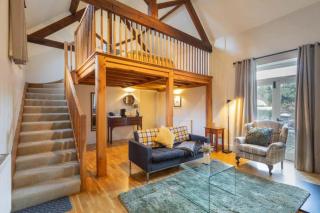 The Coach House at the Raven Hotel in Much Wenlock by PureStay - Much Wenlock - 0
