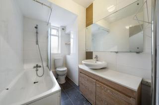 4 bedroom flat in Kensington - 7