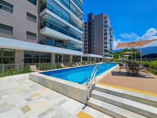Apartamento com varanda a 200m da Praia da Enseada - Bertioga - 5